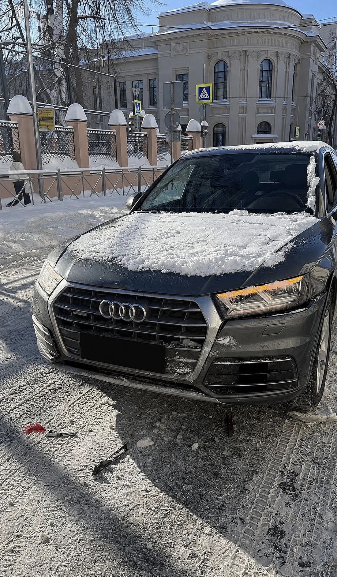 Повреждения передней части Audi Q5 после ДТП
